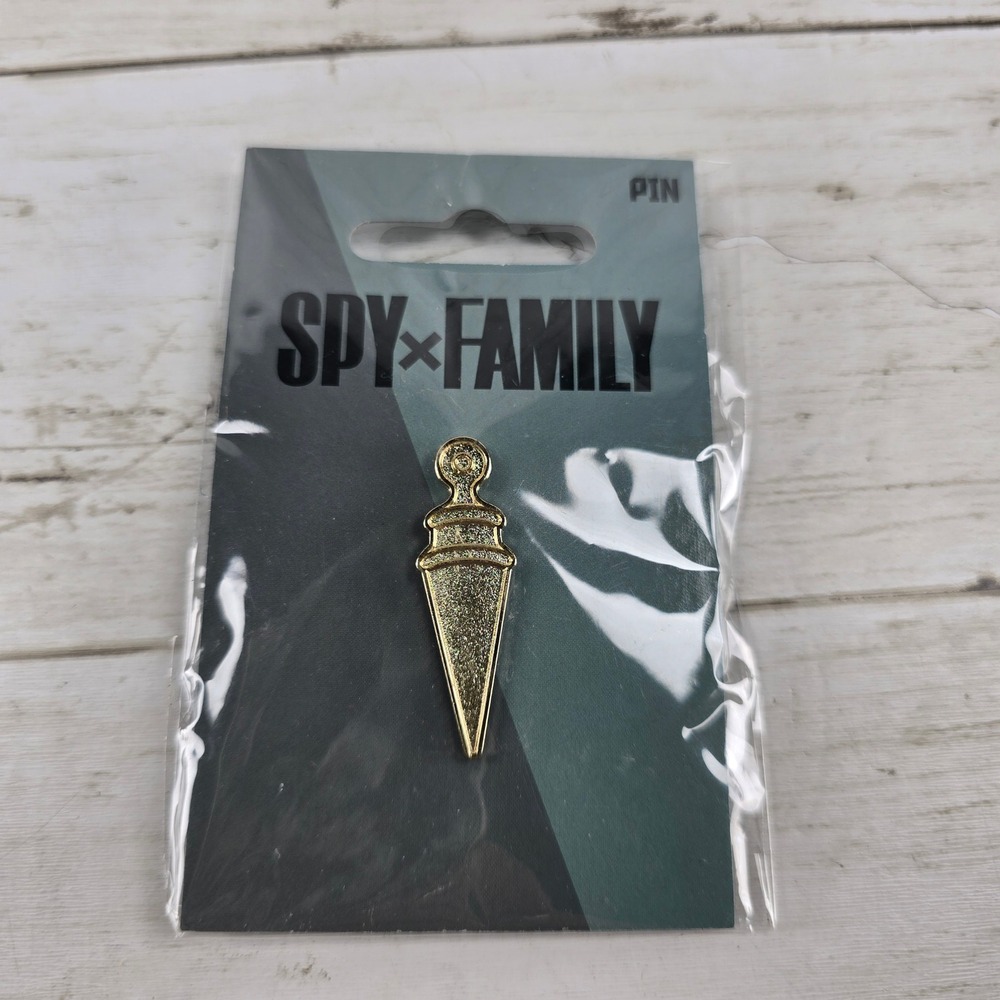 NEW Spy x Family Yor Forger Stiletto Dagger Enamel Pin Gold Glitter Crunchyroll